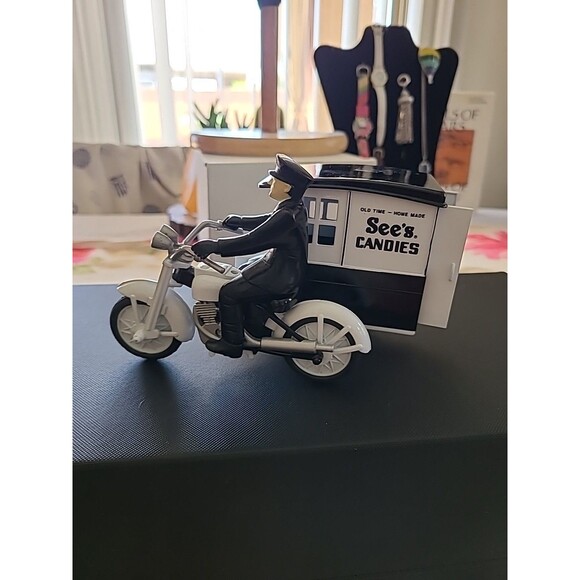 Old Time Home Made See’s Candies Figurine Excellent Condition - Picture 6 of 9